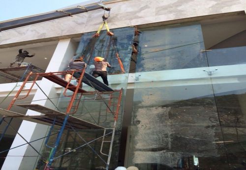 kính cường lực, kính khổ lớn, kính vượt khổ, cửa nhôm kính, mái đón kính, mặt dựng nhôm kính tại An Thới, Dương Tơ, Dương Đông, Cửa Dương, Cửa Cạn, Gành Dầu, Bãi Thơm, Phú Quốc, Hà Tiên, Rạch Giá, Rạch Sỏi, Châu Thành, Kiên Giang, An Giang, Bạc Liêu, Trà 